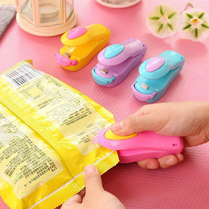 Travel-Friendly Mini Heat Sealer – Quick Plastic Bag Sealing Tool